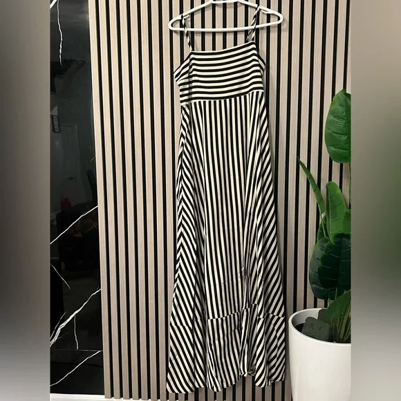 Striped Black and White Maxi Dress - Picture 3 of 6